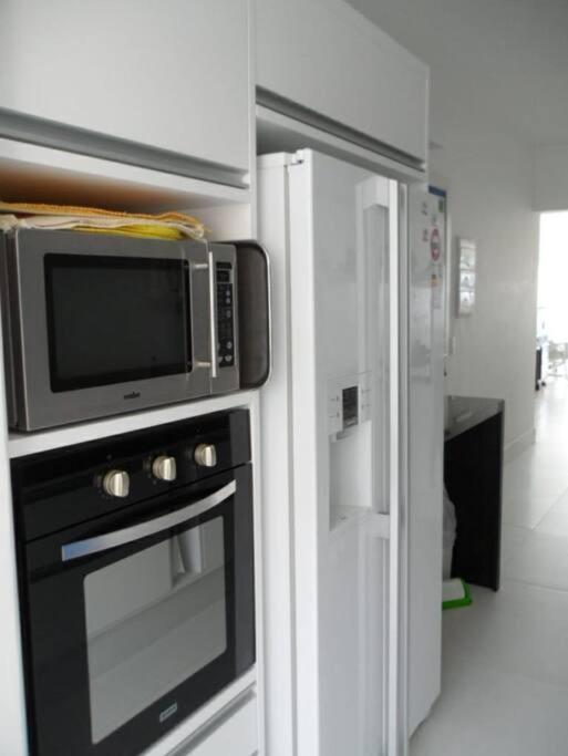 Apto De 3 Dorm De Frente Ao Mar Guarujá Exteriör bild